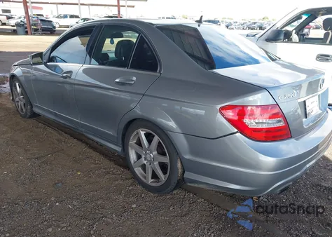 2014 Mercedes-Benz C 250 Sport из США, поврежденный, VIN WDDGF4HB6EA963602